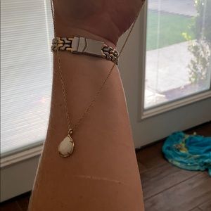 Kendra scott pendant necklace